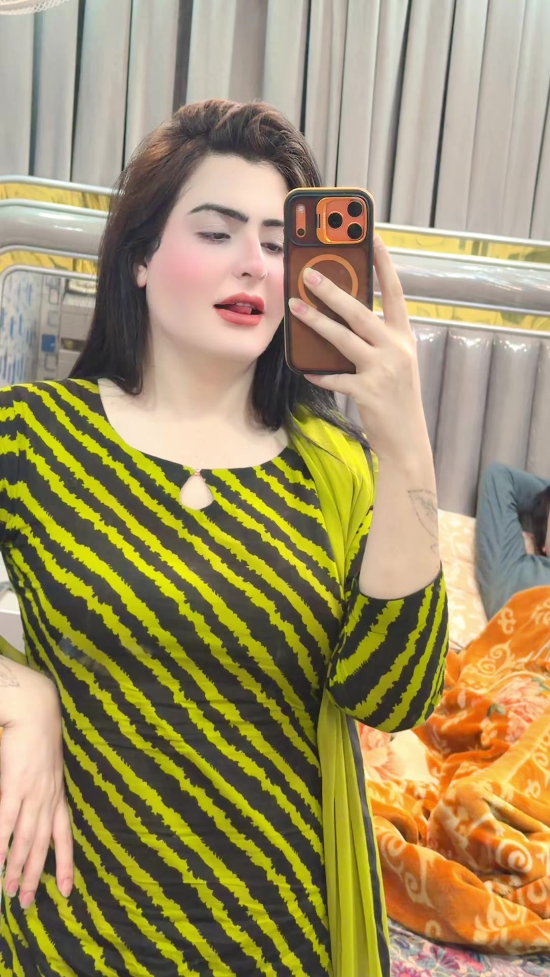 @Riya Khan34