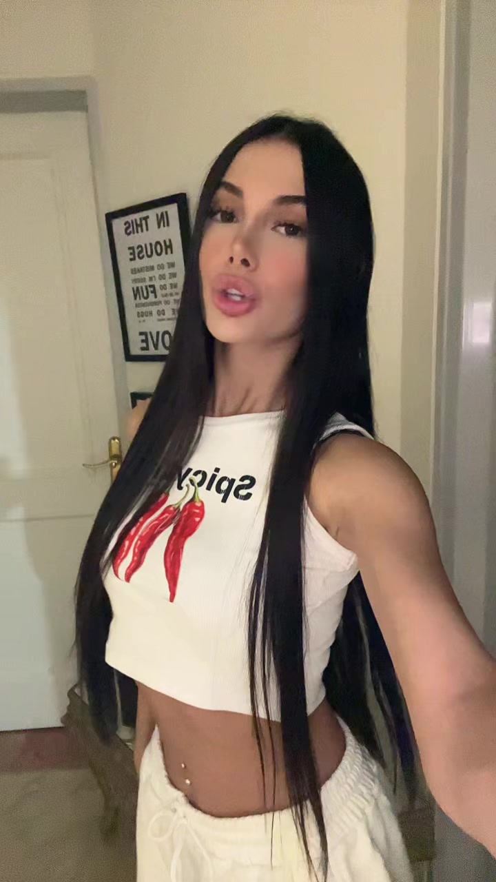 @saraborhann