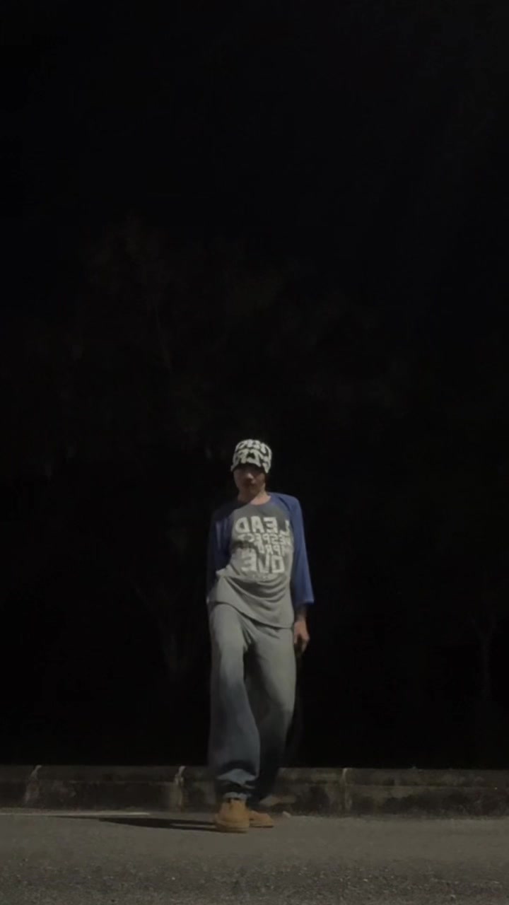 @mon