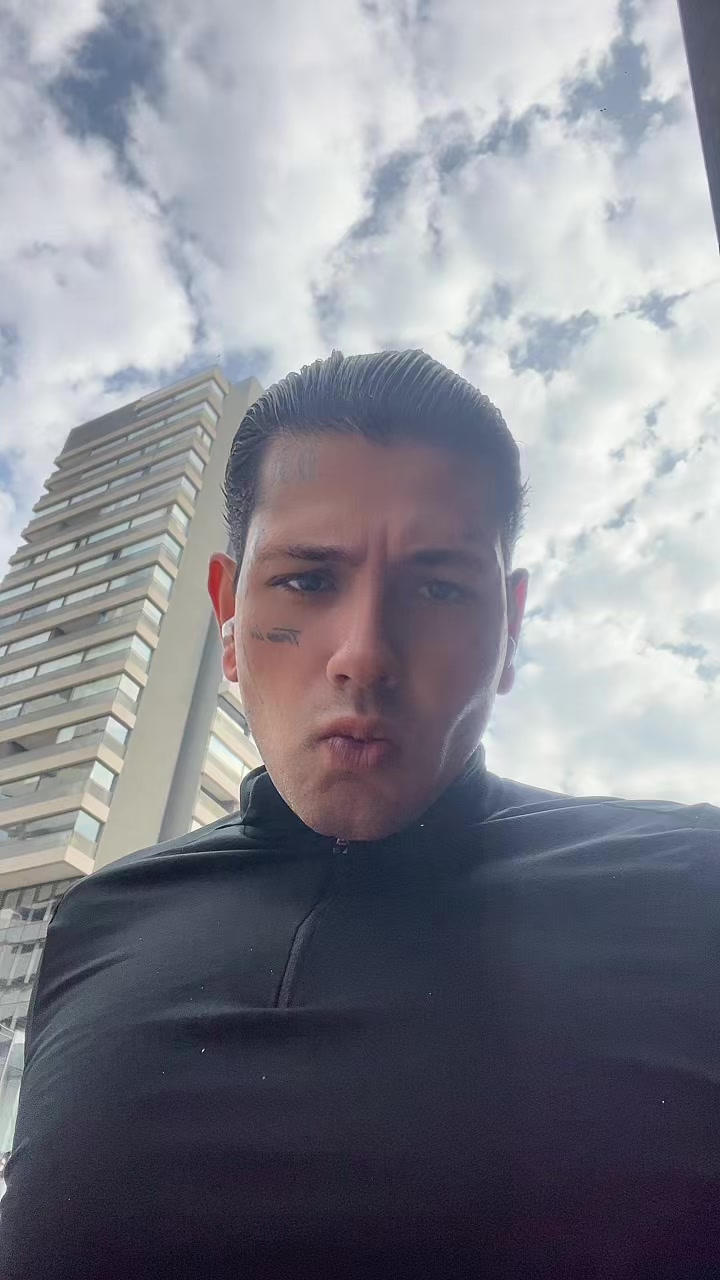 @𝙄&ensp;𝙕&ensp;𝙐&ensp;𝙈&ensp;𝙀&ensp;𝘿 8