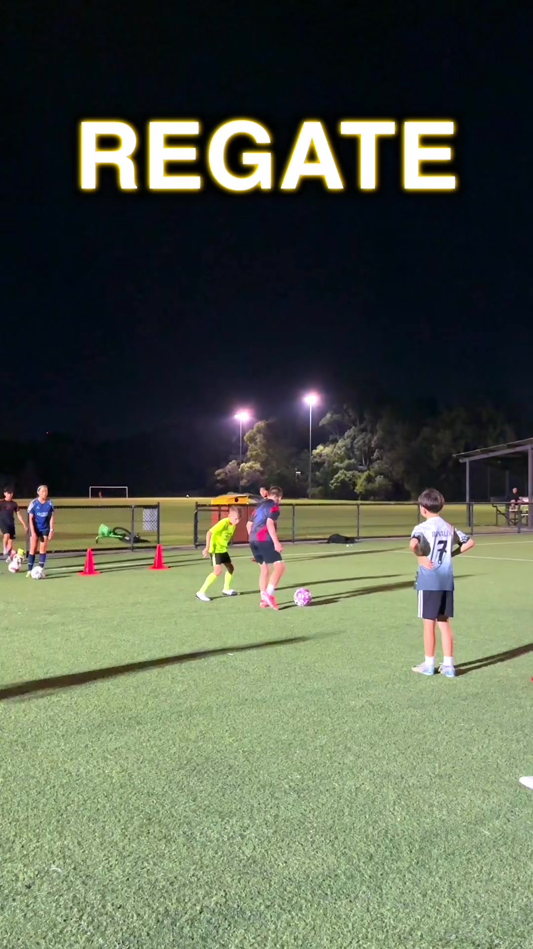 @KEI⚽️REGATE DRIBBLE SCHOOL