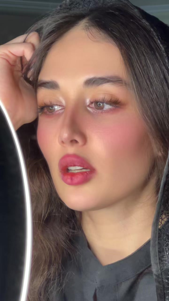 @mahroo