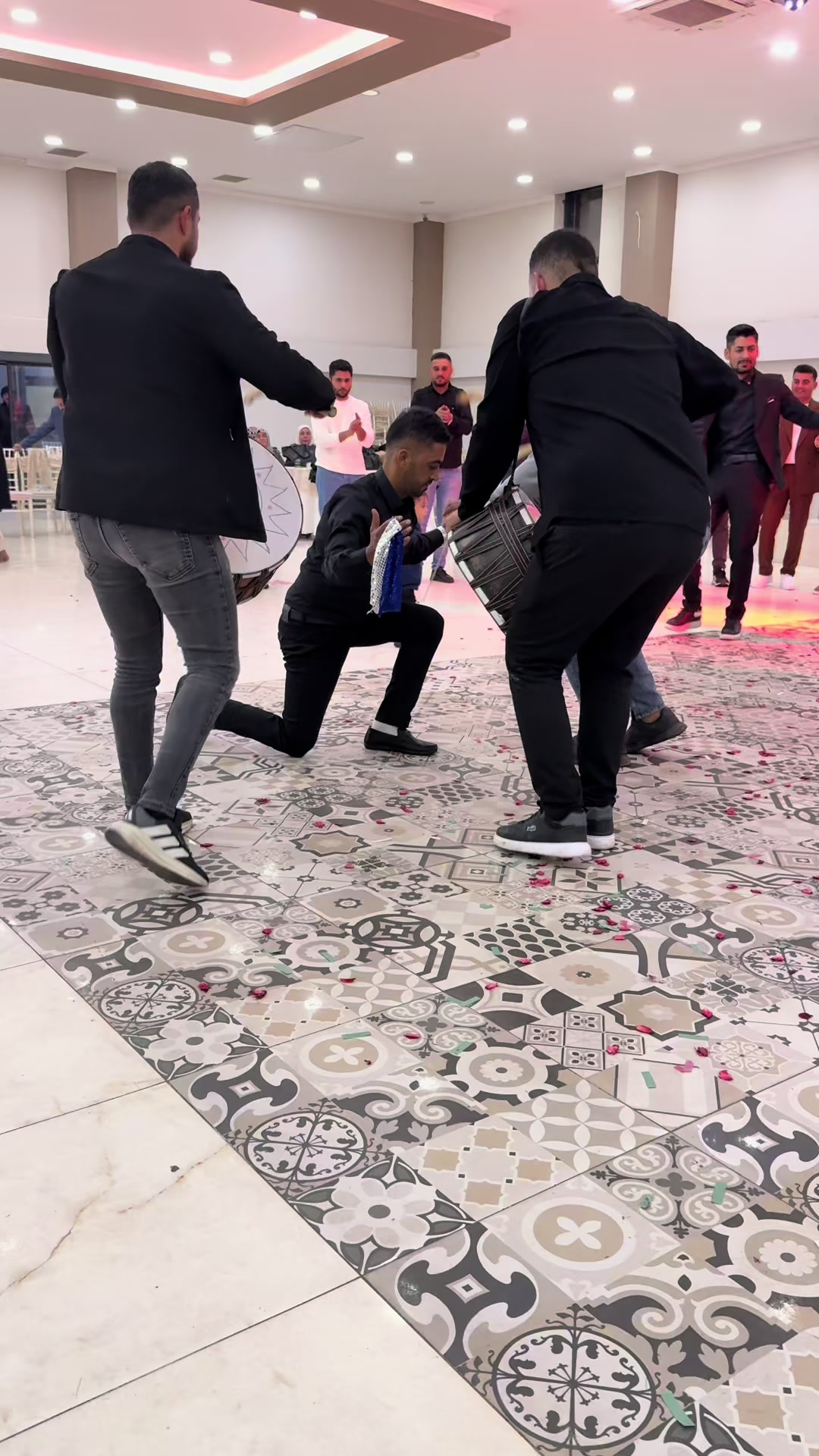 @Savaş