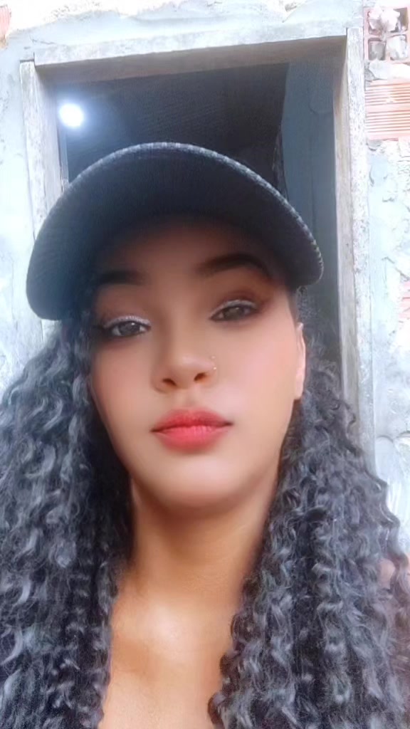 @Lucy a guria do short sexy