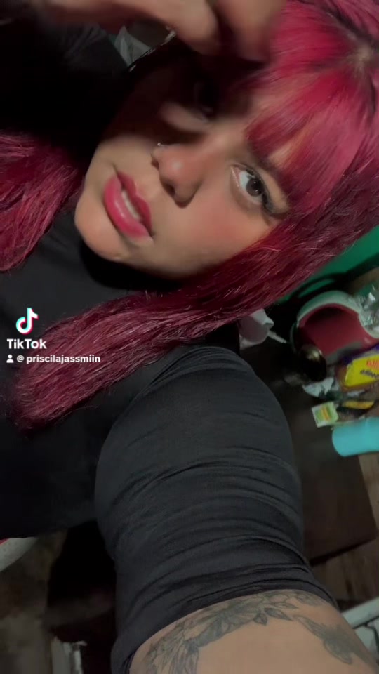 @Priscila🦋