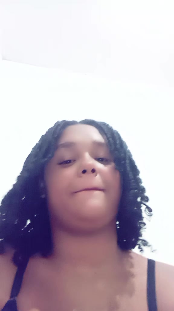 @thatazinha4
