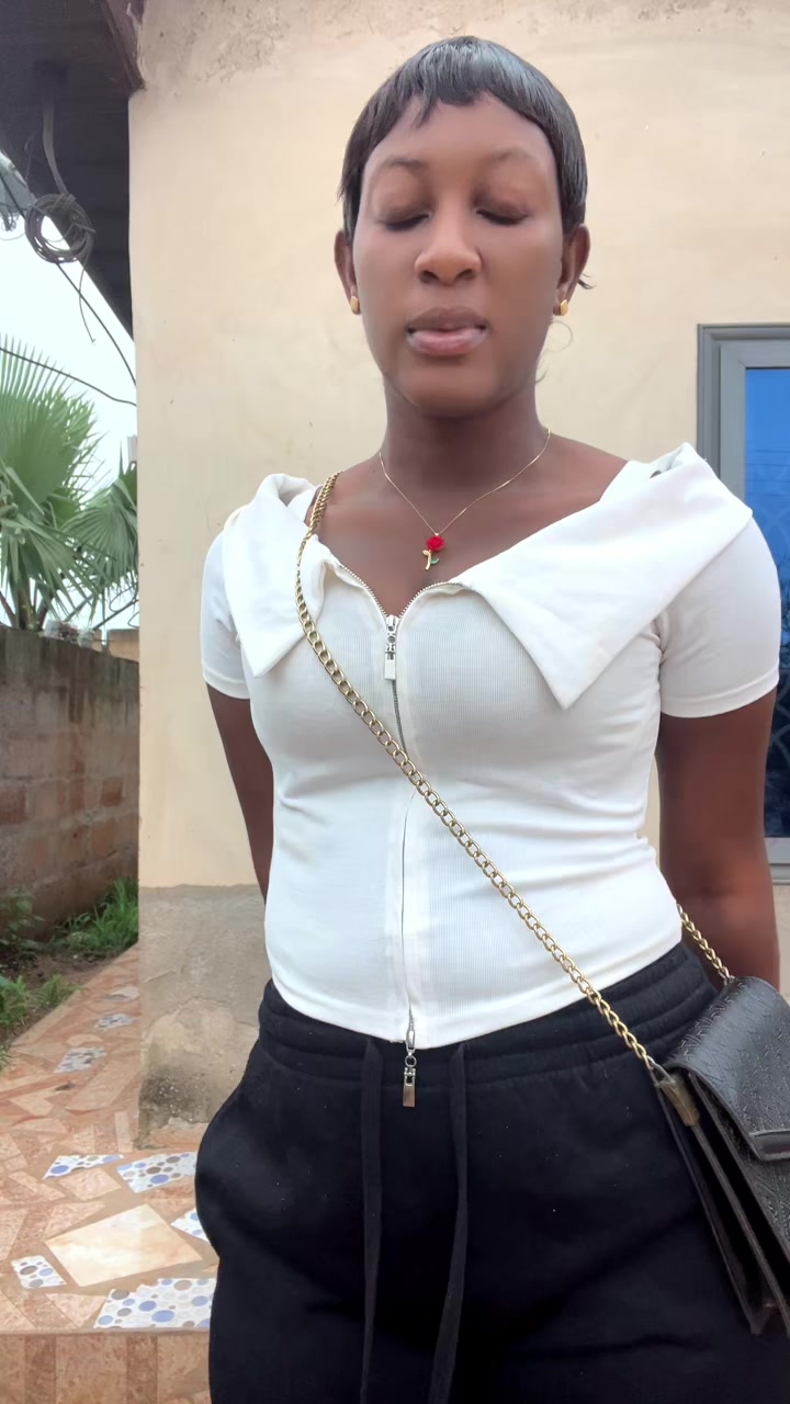 @Adjoah☠️~🧚♂️Sakyiwaa