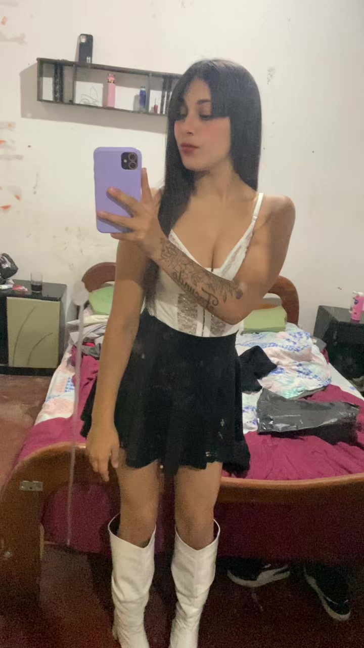 @𝑳𝒖𝒄𝒊𝒂 𝑴𝒂𝒄𝒂𝒓𝒆𝒏𝒂😘