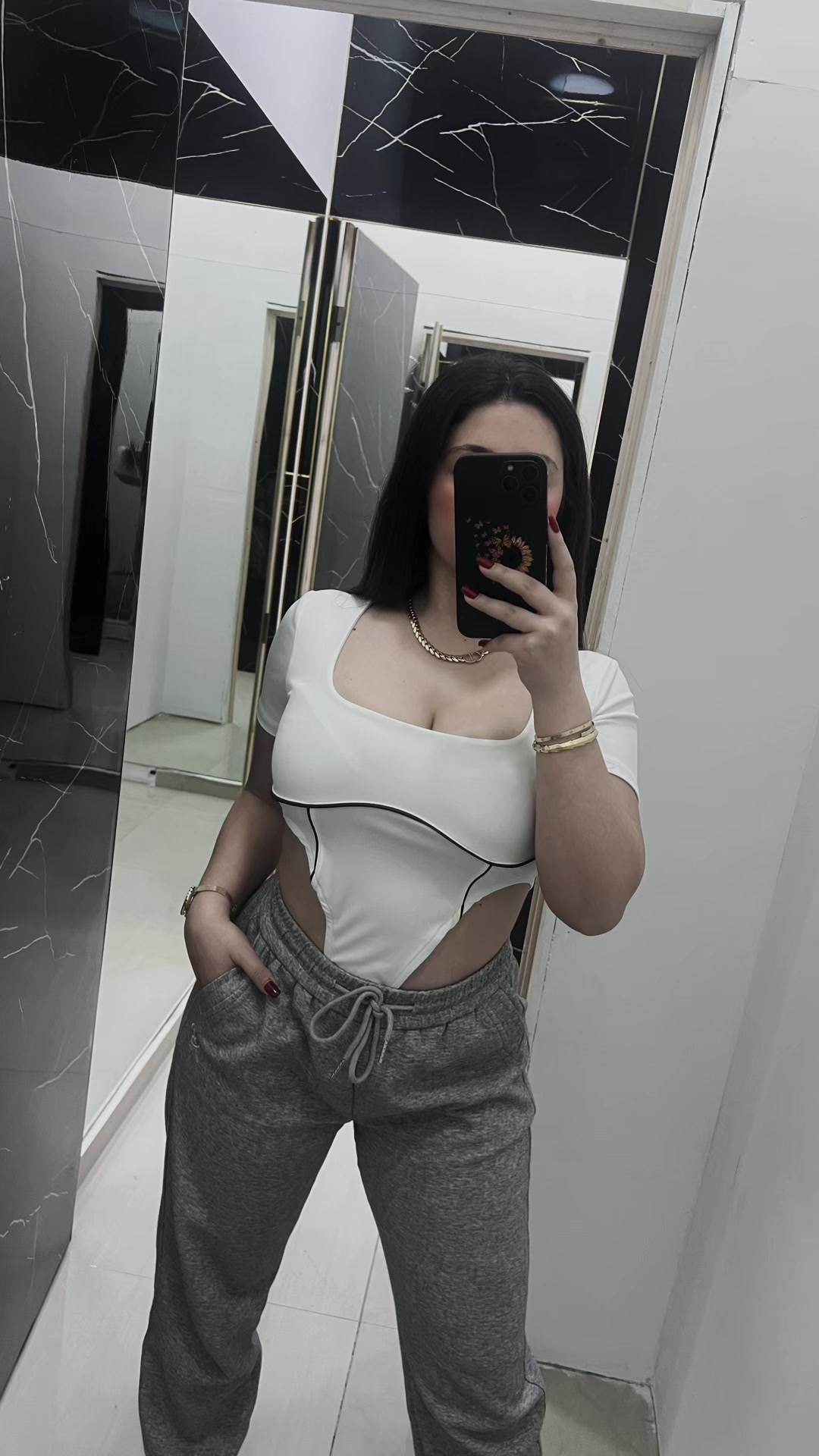 @_Tina_๐