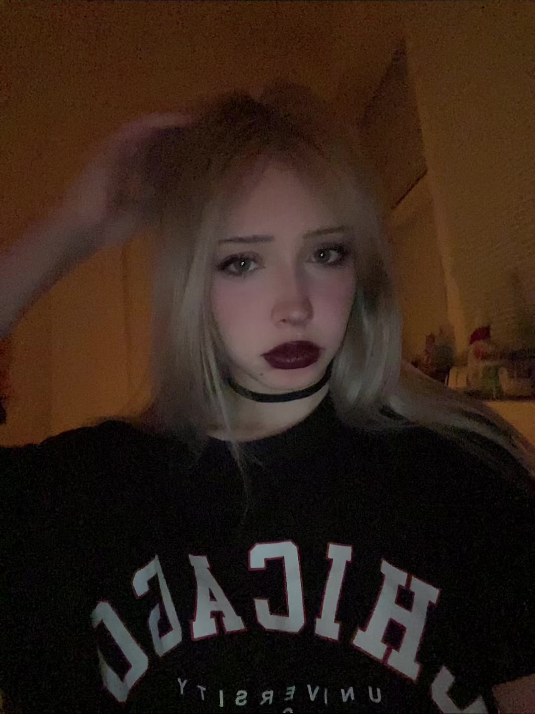 @👅