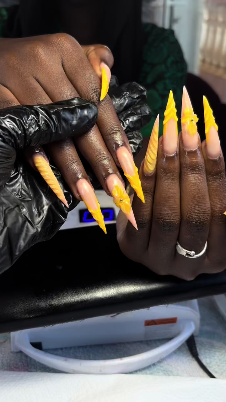@𝓝𝓪𝓲𝓵𝓼 𝓫𝔂 𝓑𝓲𝓷𝓽𝓪