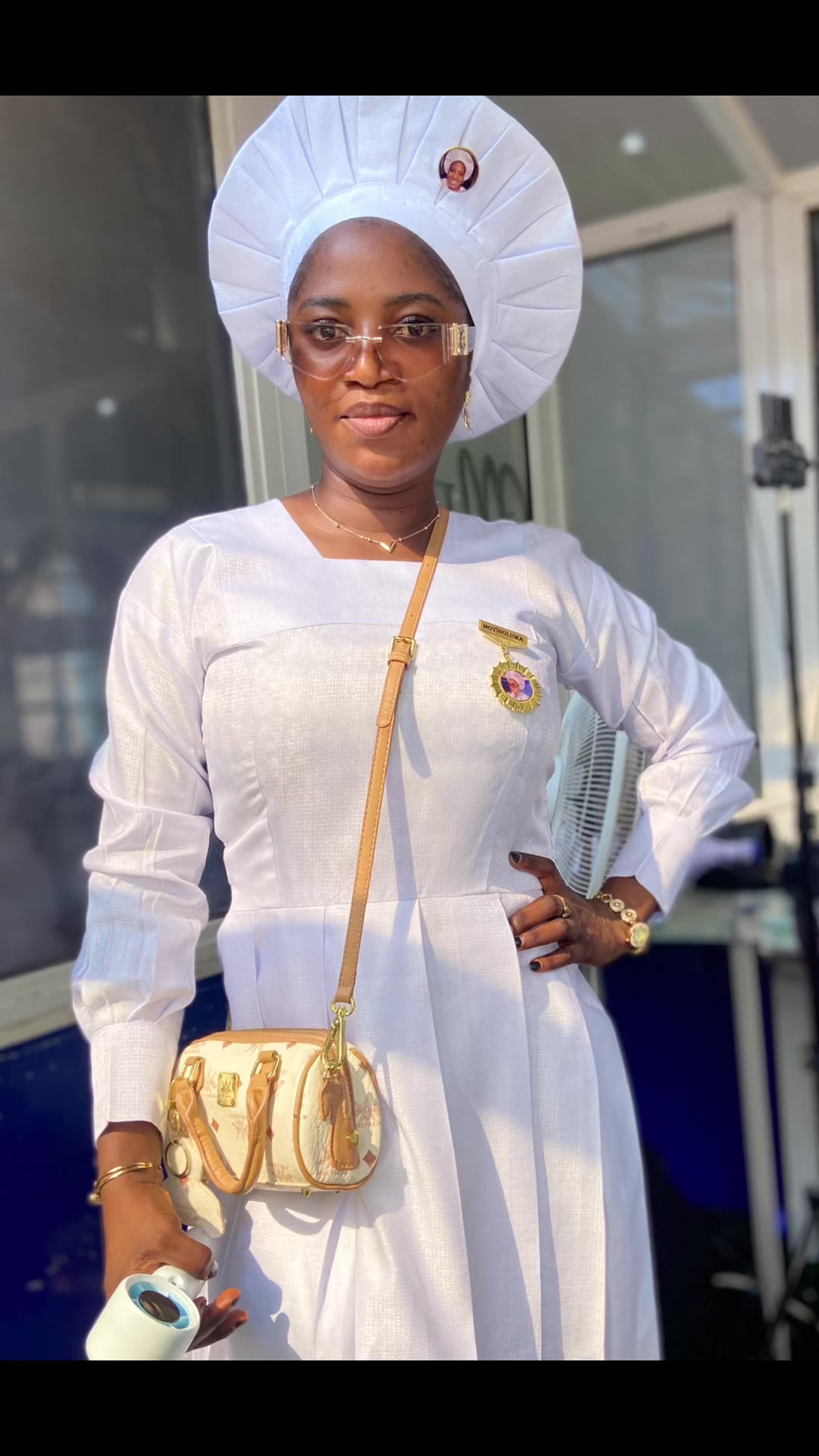 @Sisi Mo Herself