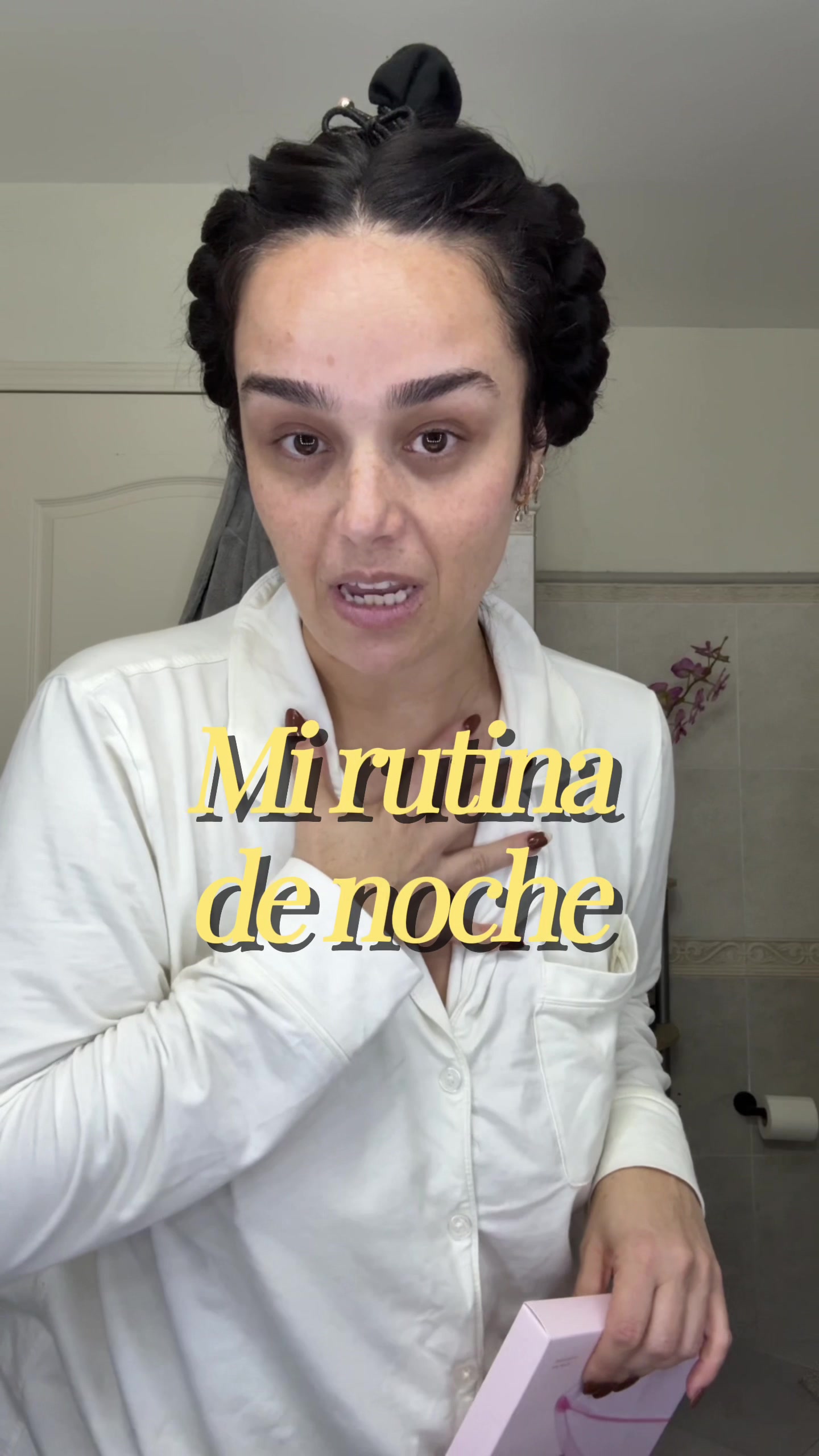 @monicamakaco