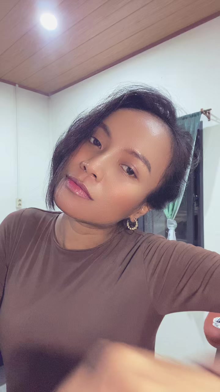 @ViviLau