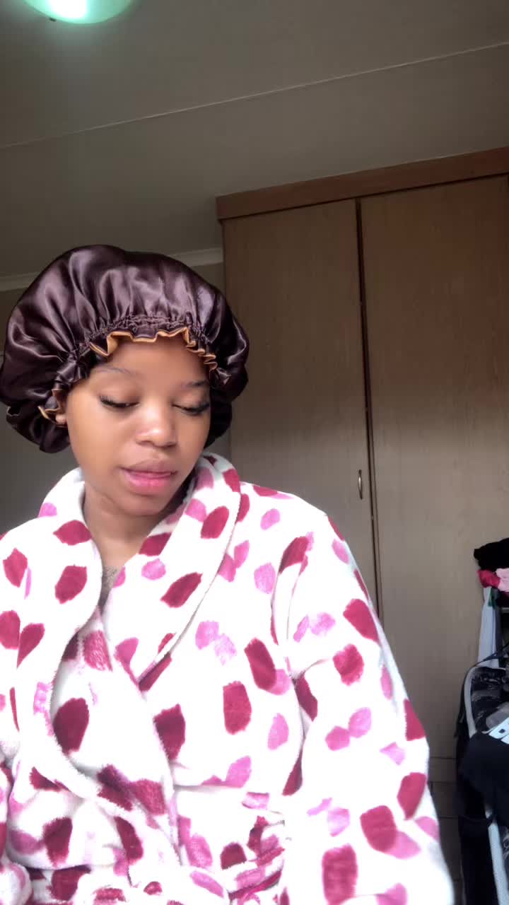 @MphoMokoena
