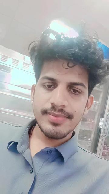 @Yadav jii (UK 🇬🇧)