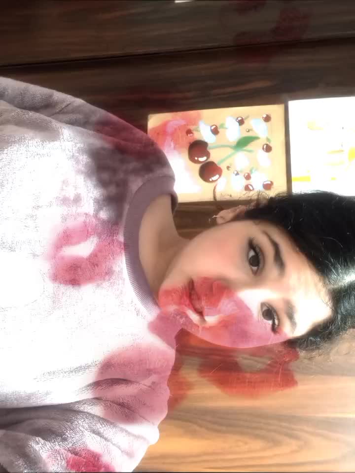 @Liana_jennie