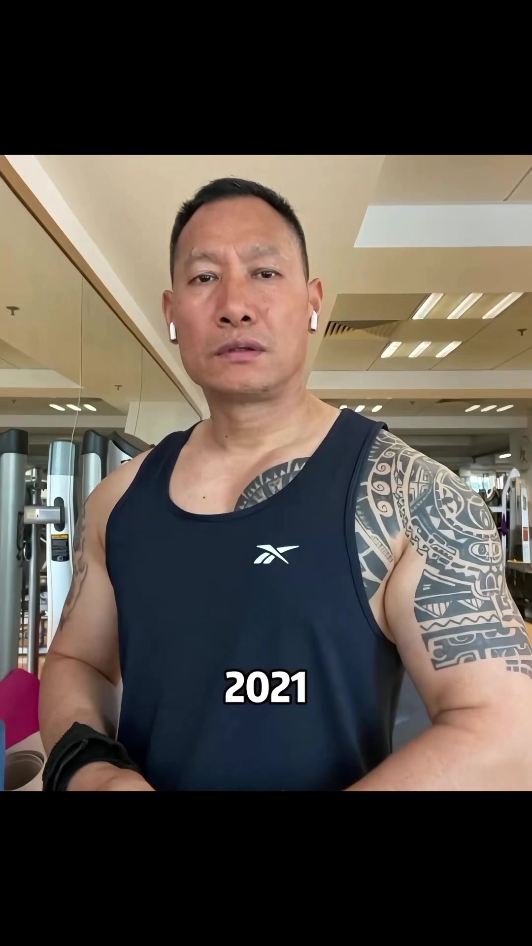 @Mark L.Gurung