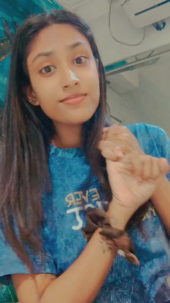 @Kavi Girl (කවී)💋