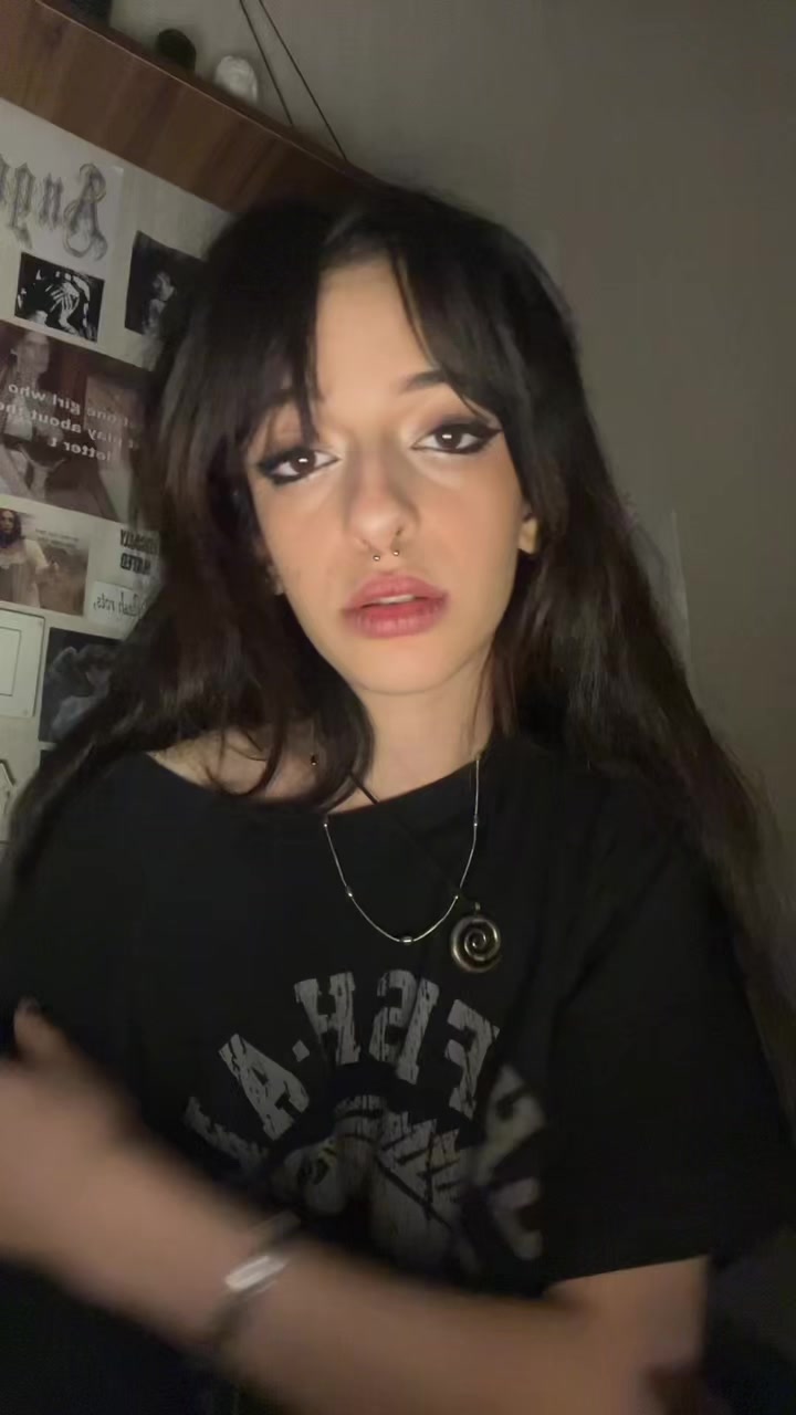 @Black hair ho ᶻ 𝗓 𐰁
