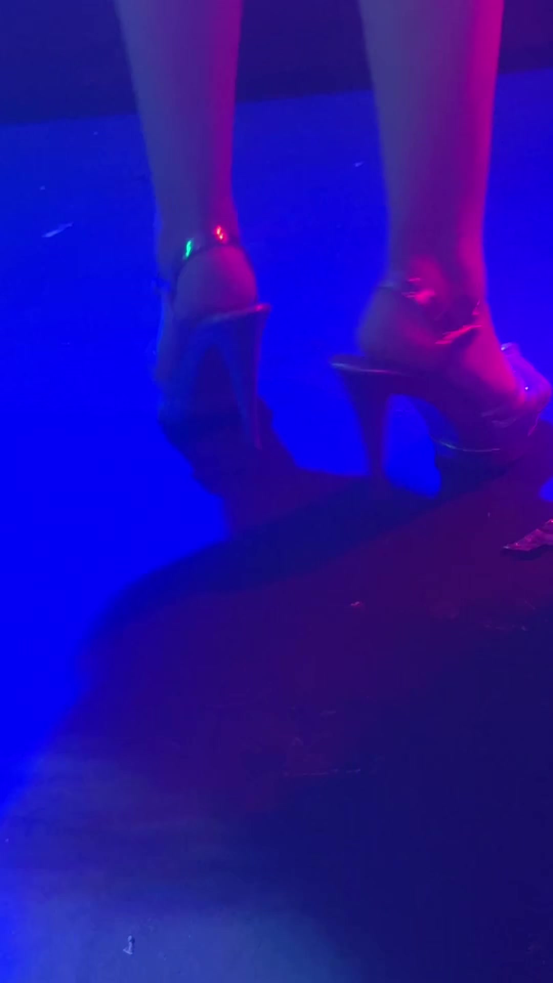 @Jessica🖤.!