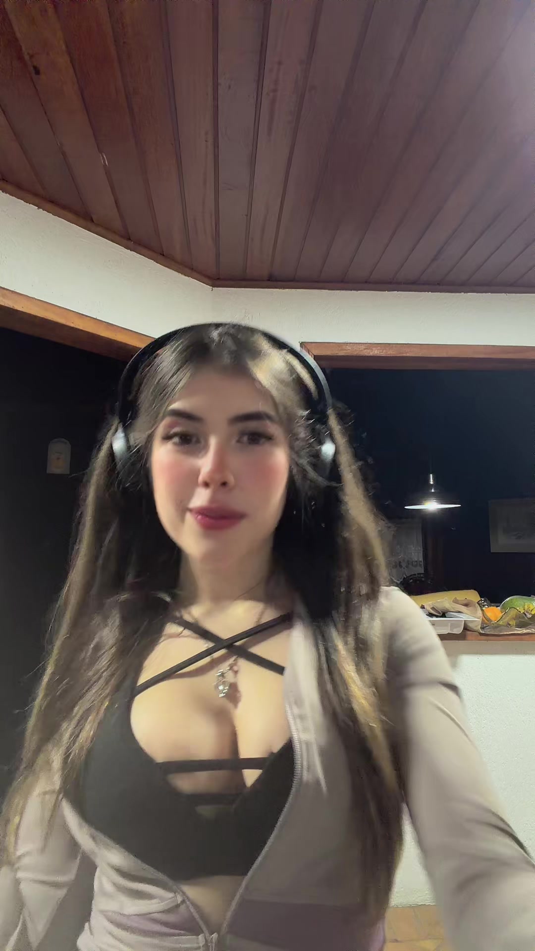 @Lo
