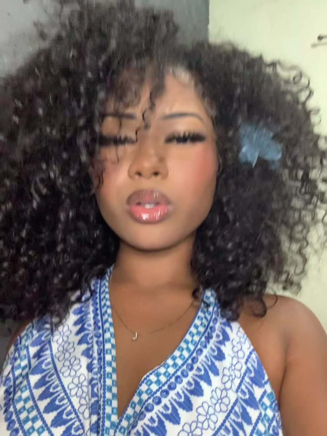 @lu
