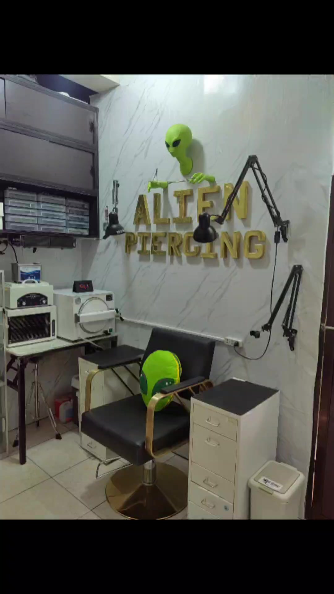 @Alien Piercing