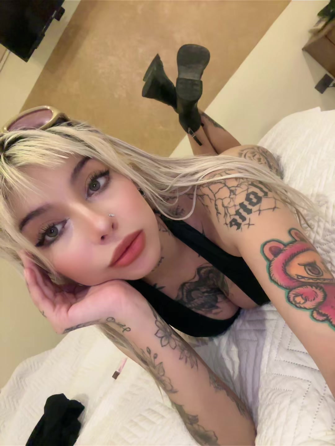 @𝔖𝔥𝔞𝔦𝔢𝔩 𝔇𝔞𝔳𝔞𝔩𝔬𝔰