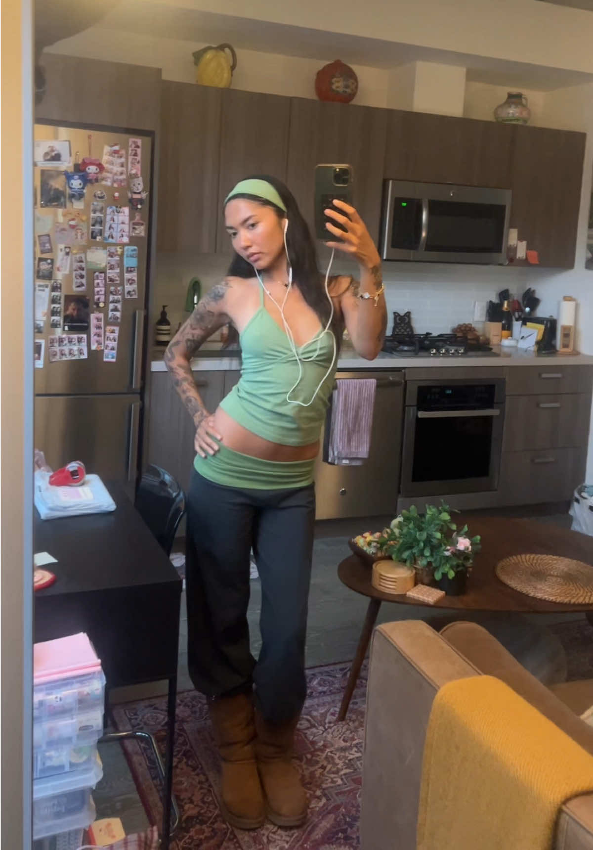 @LipBiteEmoji