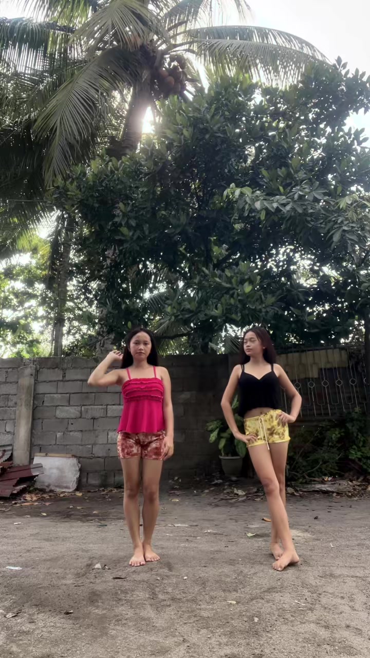 @Dimple💋