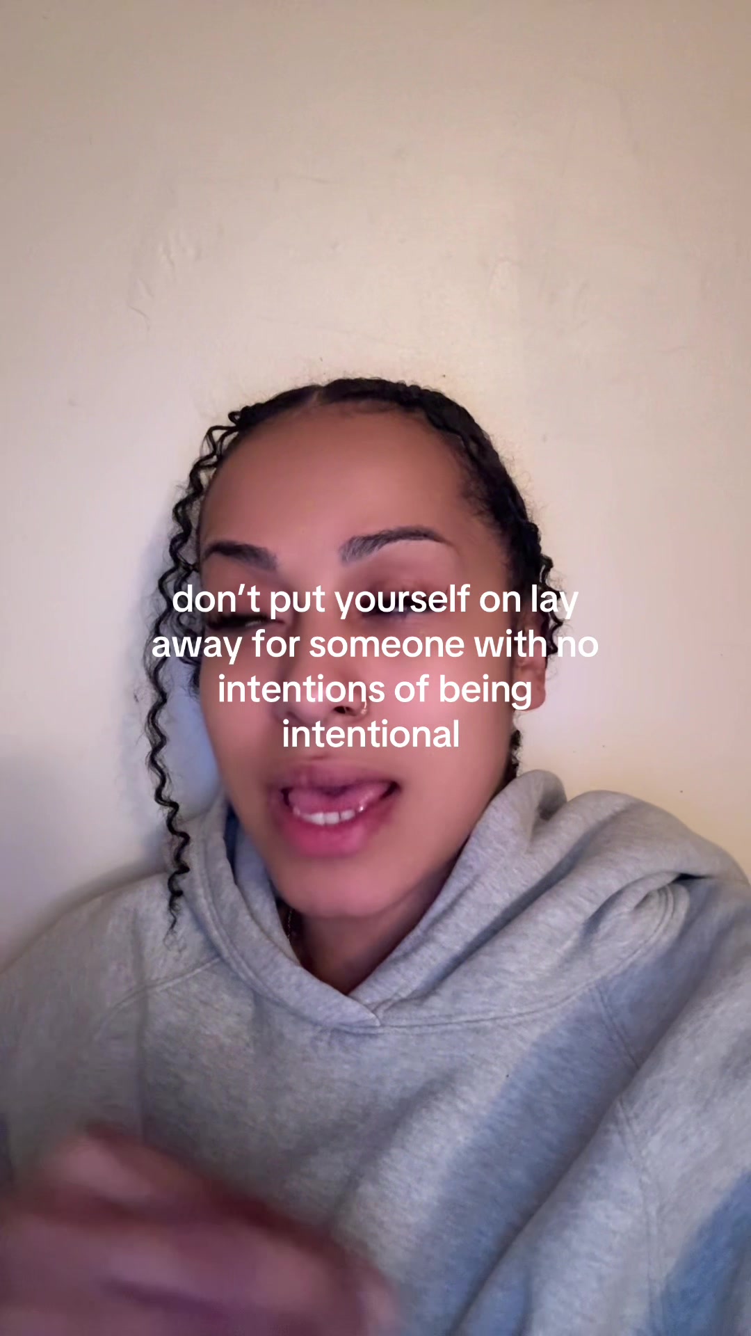 @ELLENIA MIONI