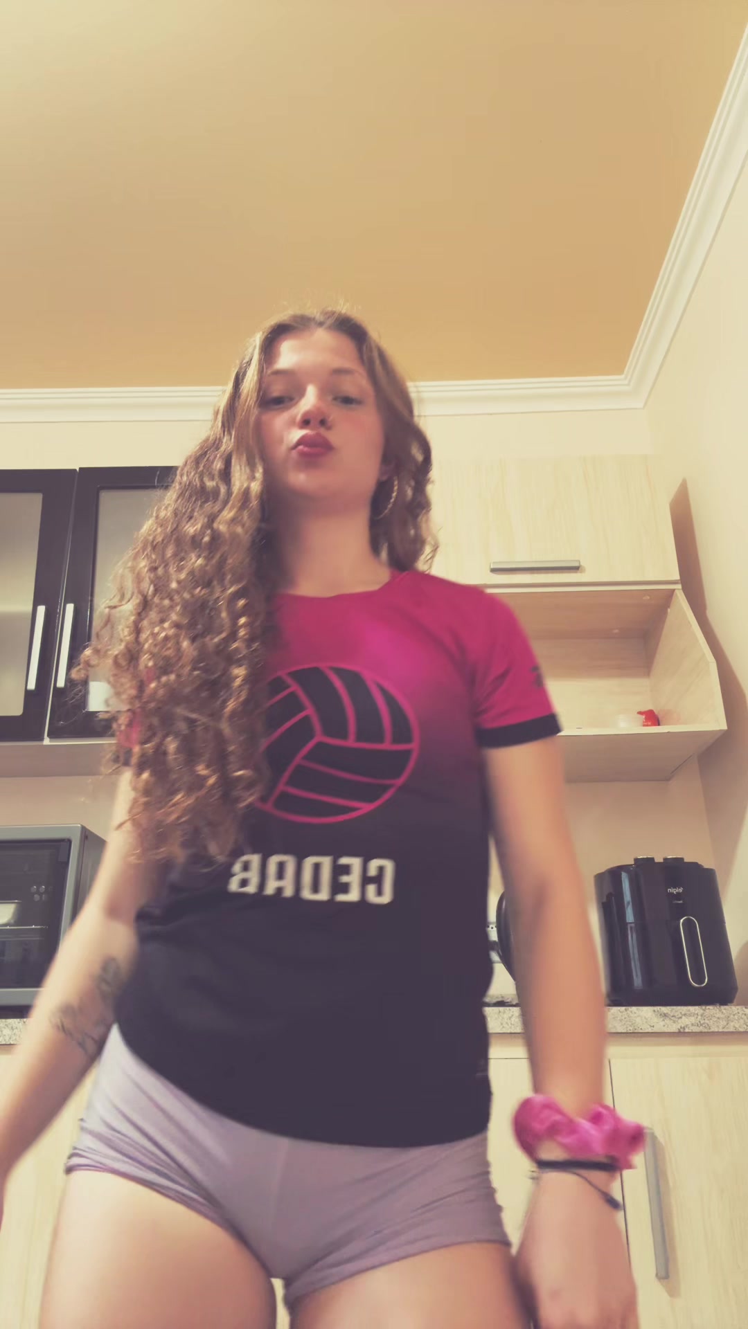 @🧜🏻♀️