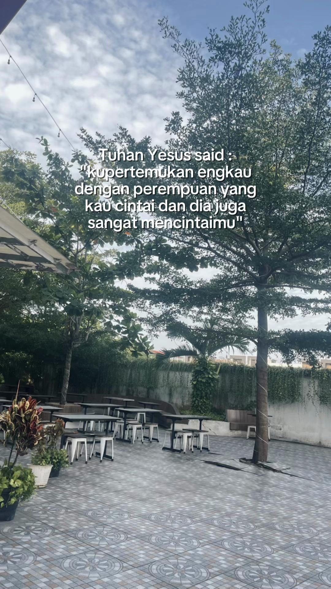 @Bidannya Suka Kuning 💛😗