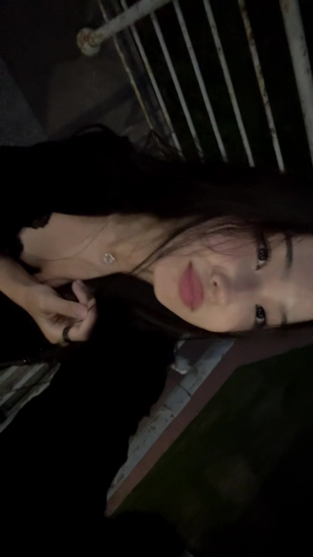 @2,184.8<33