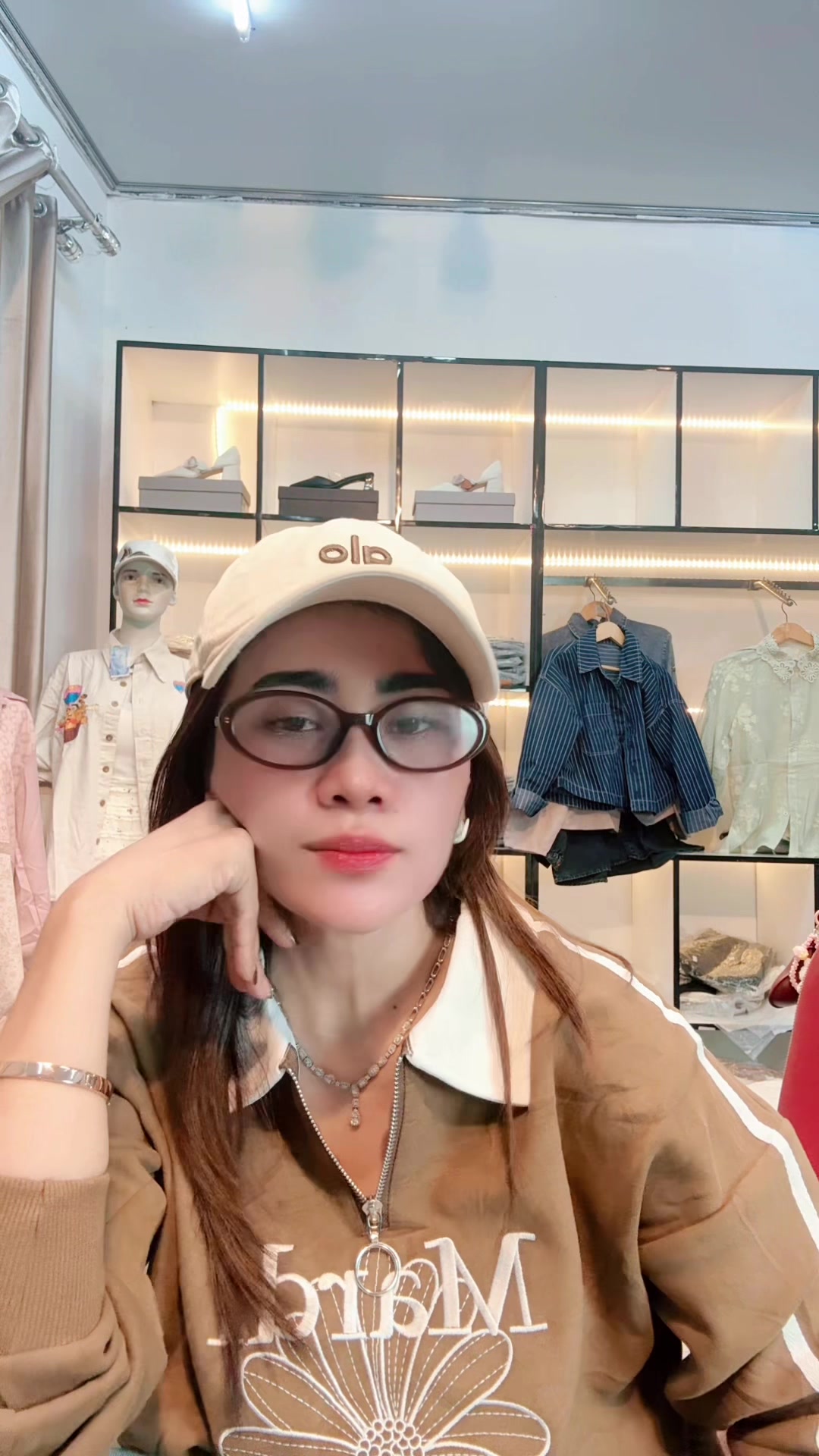 @madamanjany