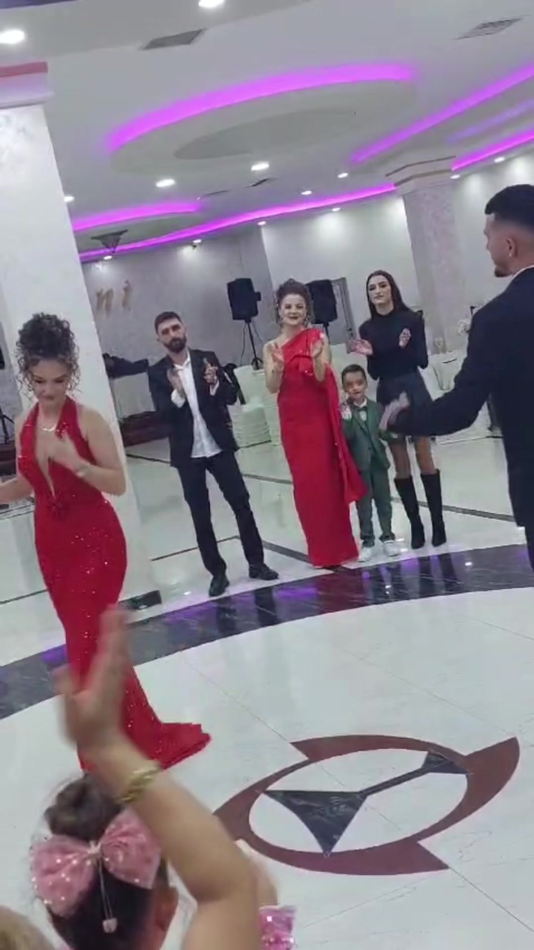 @Ana🥰