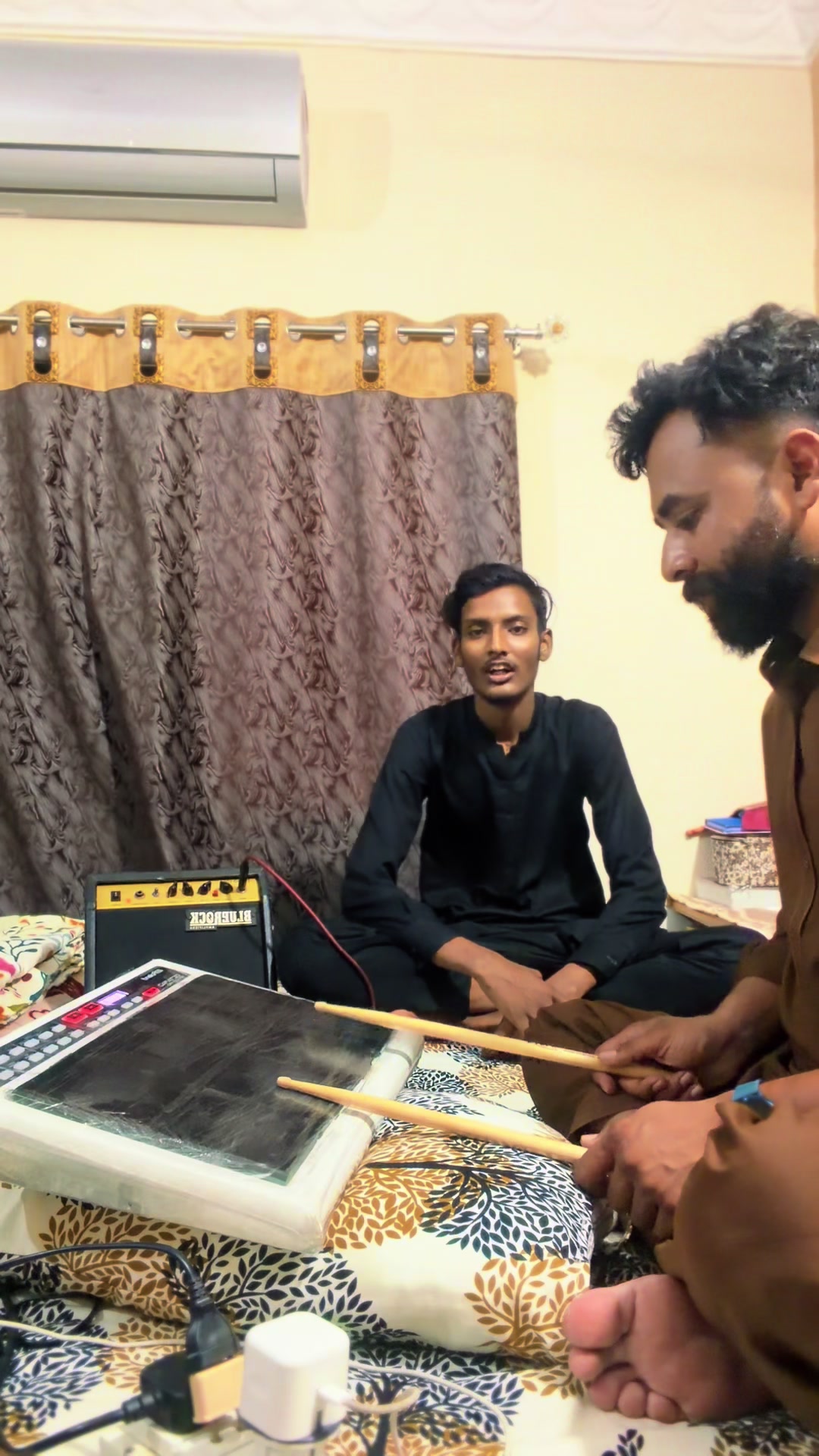 @Amir Niaz live beats