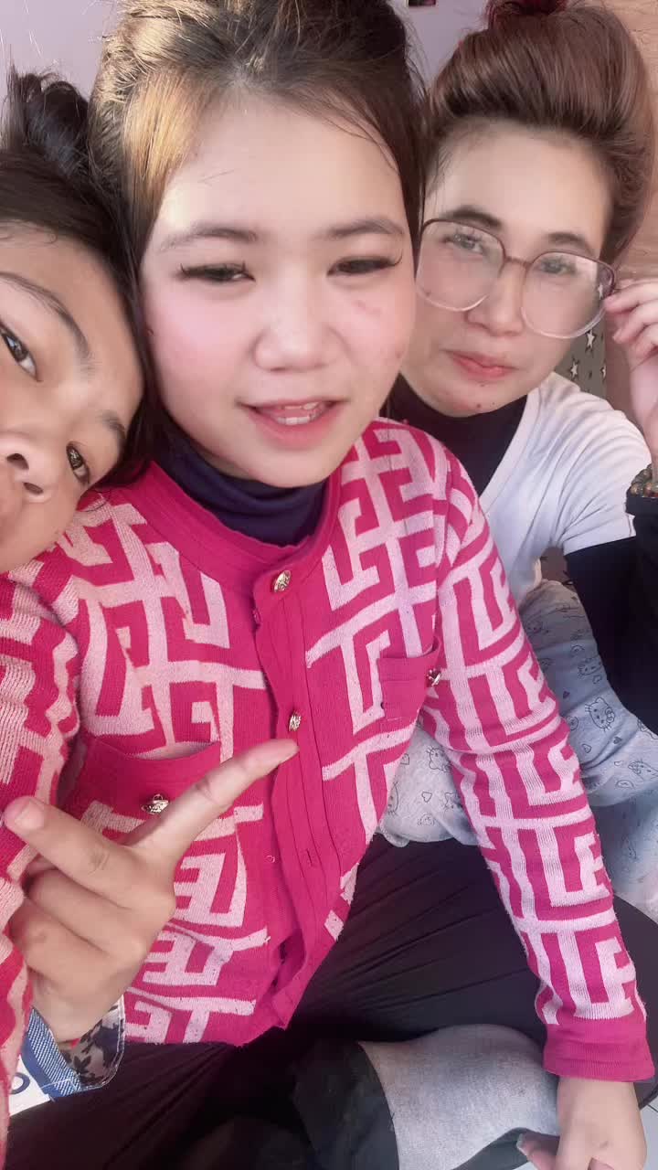 @ស្រី ដាវ