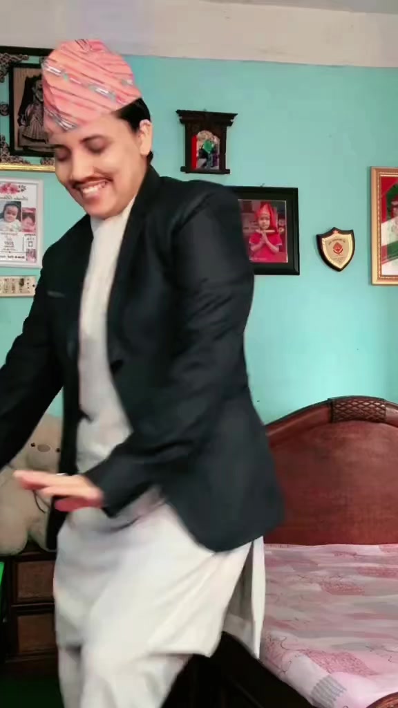 @saisa_bhandari95