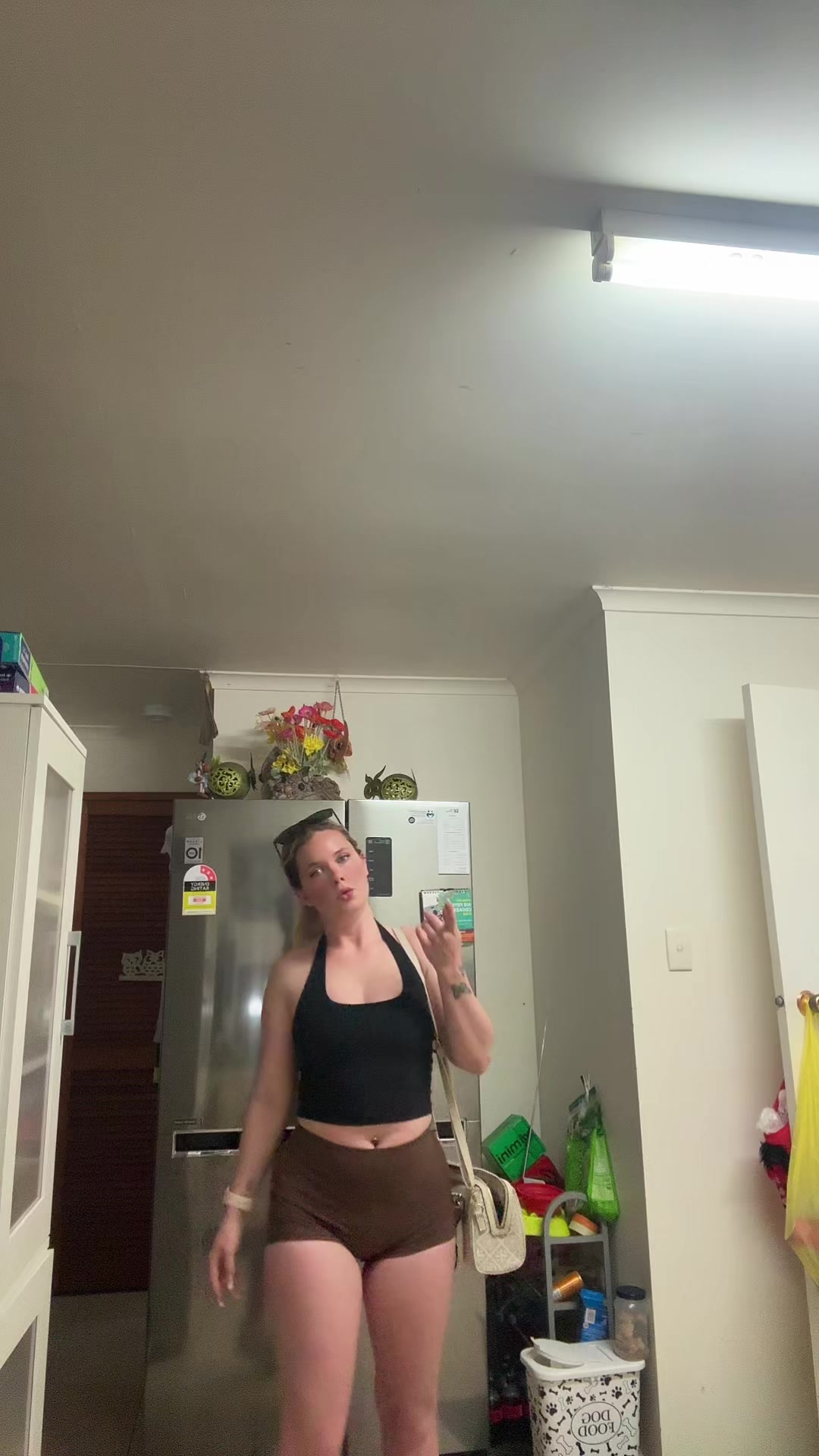 @Em𑣲