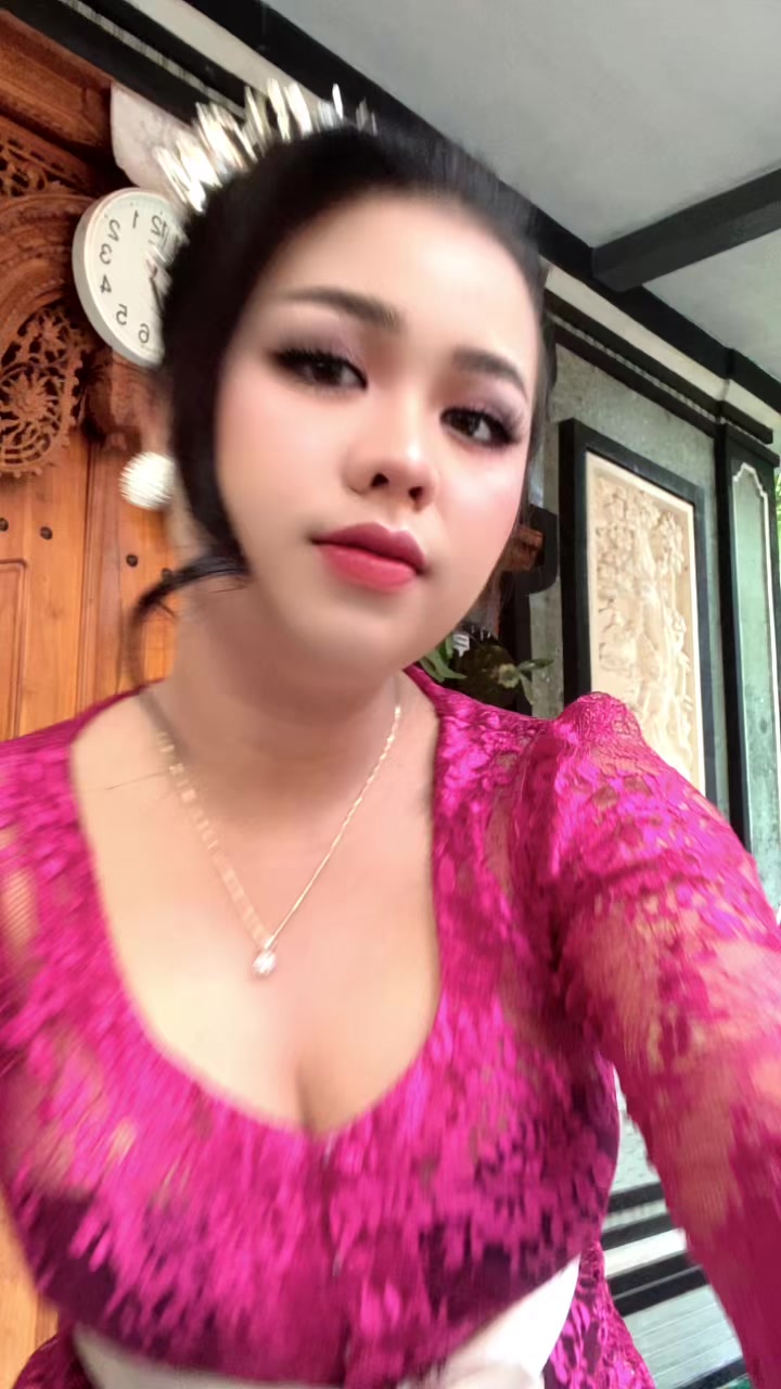 @Queen