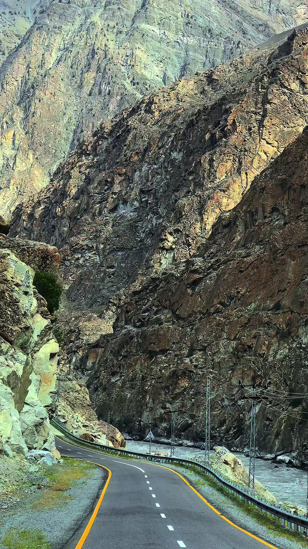 @Vista_Skardu