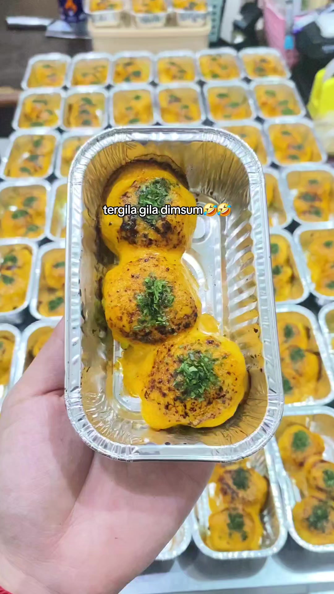 @Mbak Mel si Owner Dimsum