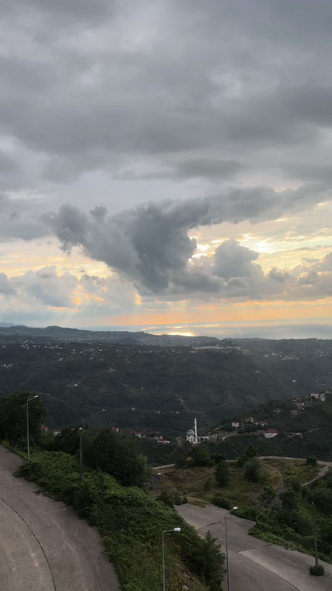 @kıvırcıkk🌼