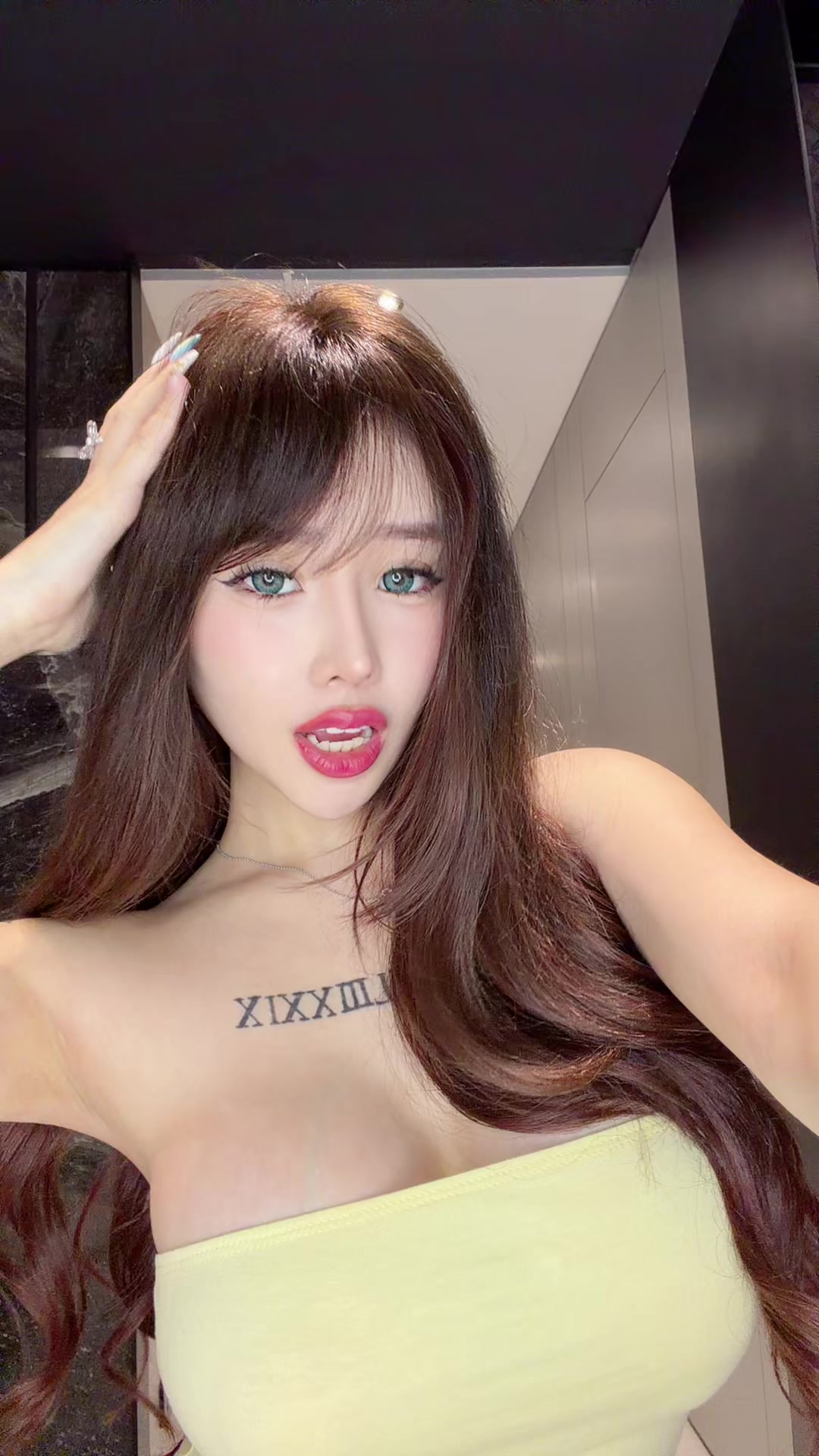 @Bebe