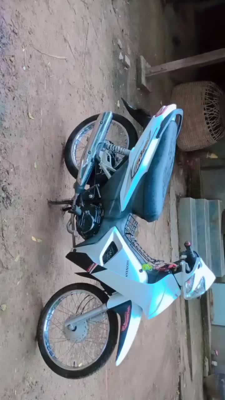 @8/နက်မောက်သားလေး