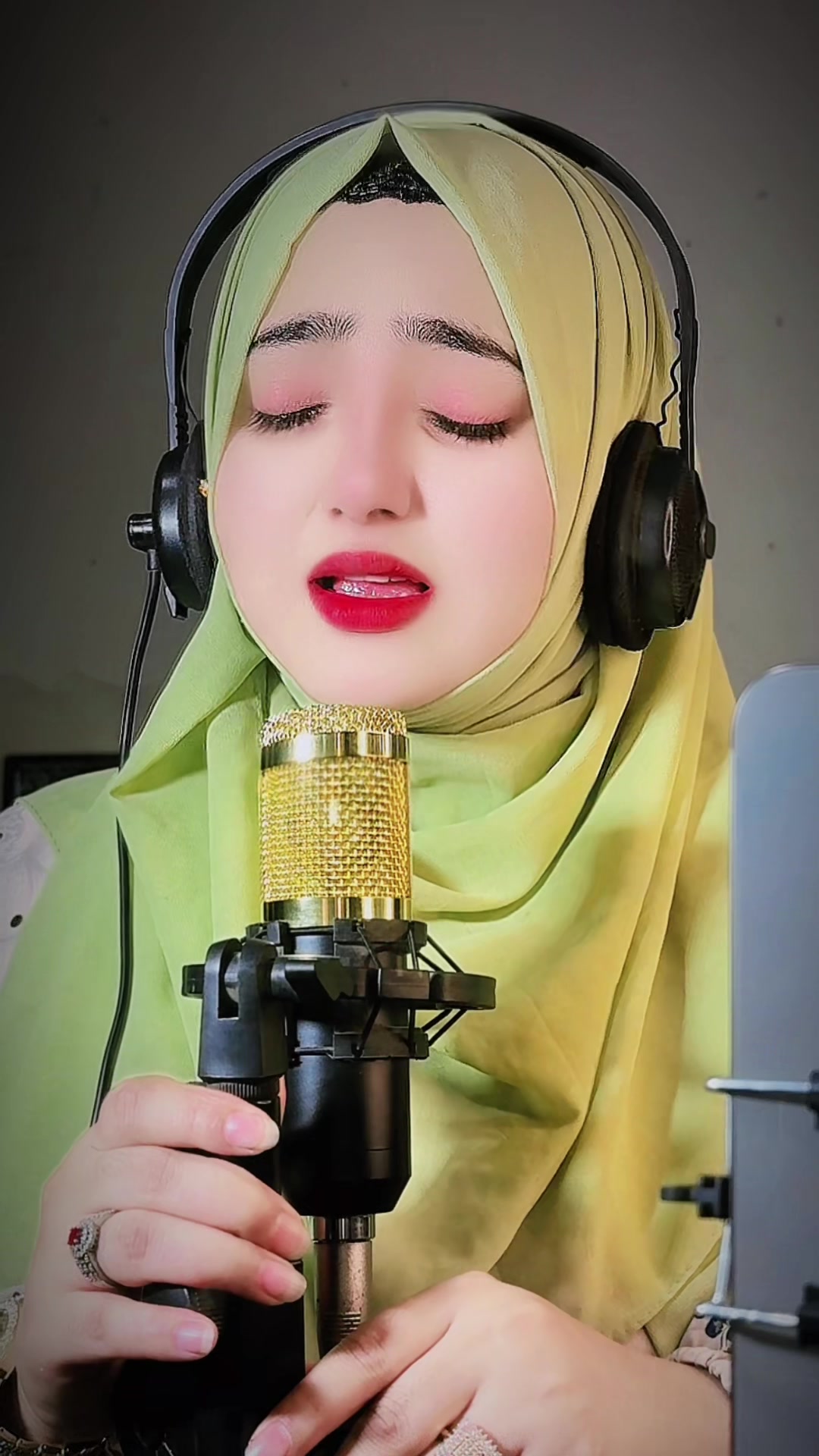 @Abida Malik 2.0