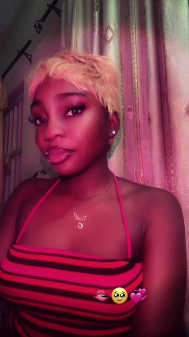 @𝐃𝐞𝐛𝐬🌸✨🍁