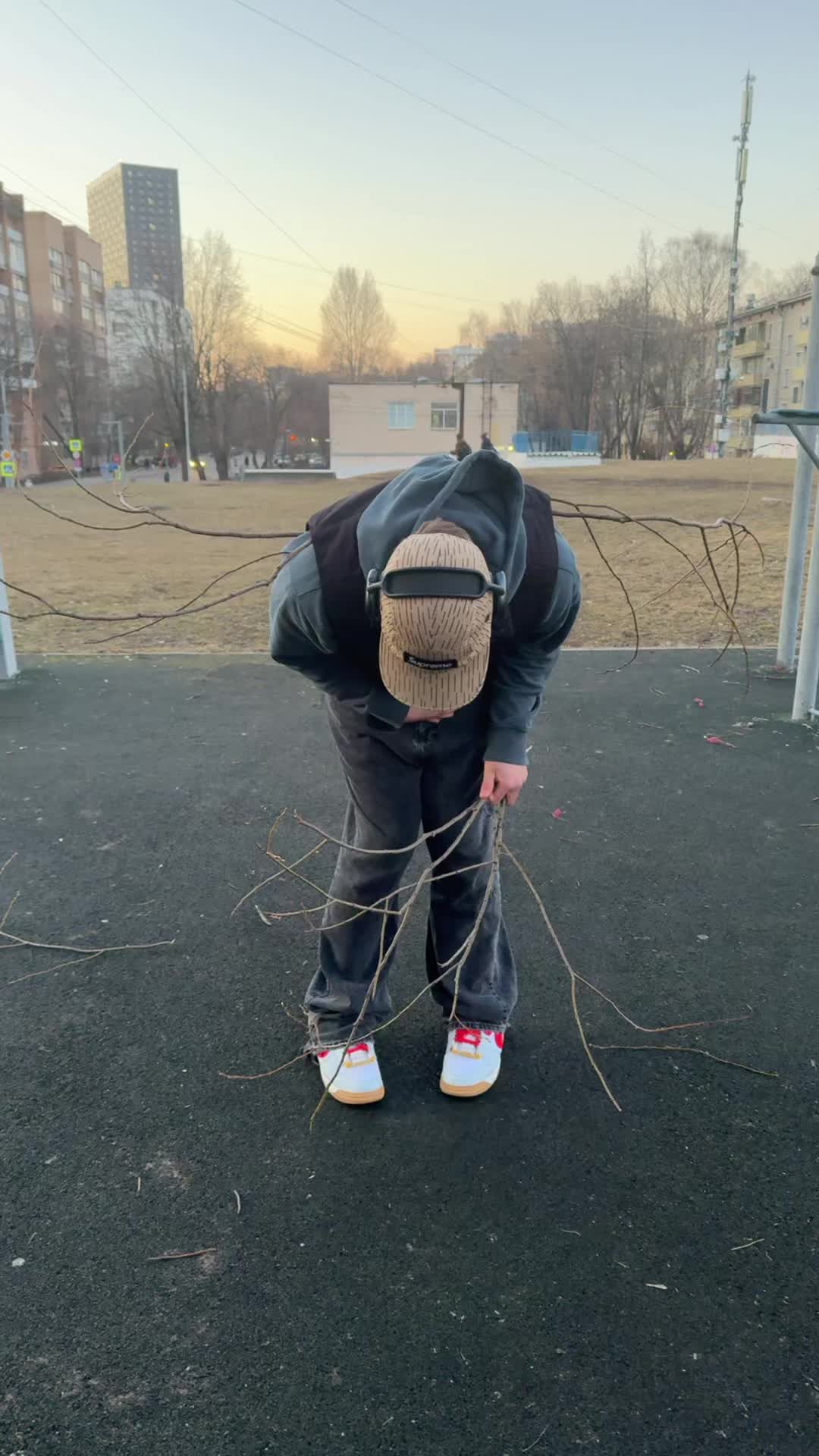 @🫣